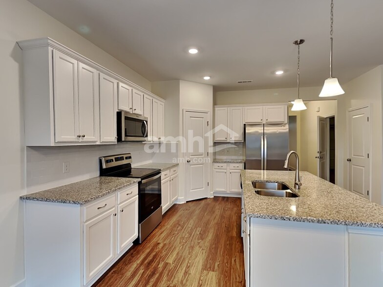 Building Photo - 4766 Chutney Dr