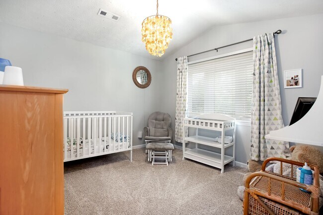 Building Photo - 6427 Green Arbor Ln