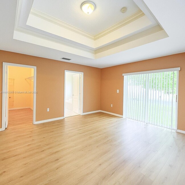 Building Photo - 10139 SW 161st Pl