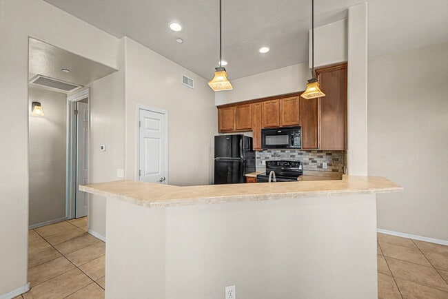 Building Photo - 3332 S Gilbert Rd
