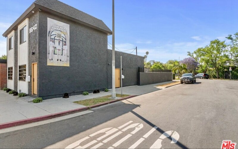 Primary Photo - 8625 Melvil St