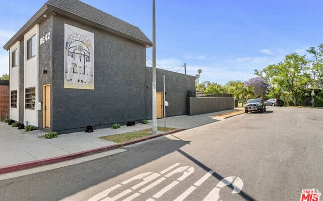 Building Photo - 8625 Melvil St
