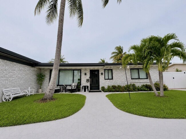 Building Photo - 8641 NW 19th St