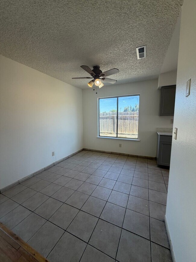 Building Photo - 200 Armona Ave