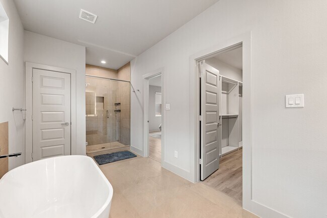 Building Photo - 5722 Rucio Ln