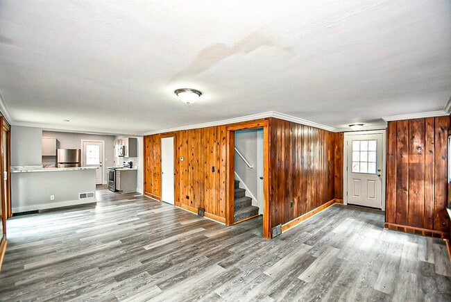 Building Photo - 3343 Waterside Dr