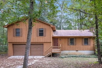 Building Photo - 1560 Cherry Hill Ct SW