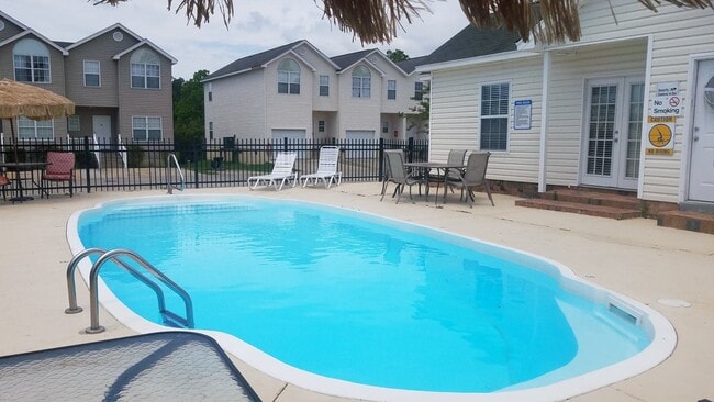 Building Photo - SOUTHWIND TOWNHOMES LLC