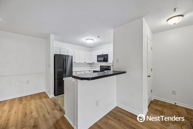 Building Photo - 31255 Paradise Cmns