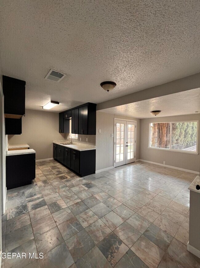 Building Photo - 2325 Ken Venturi Ln