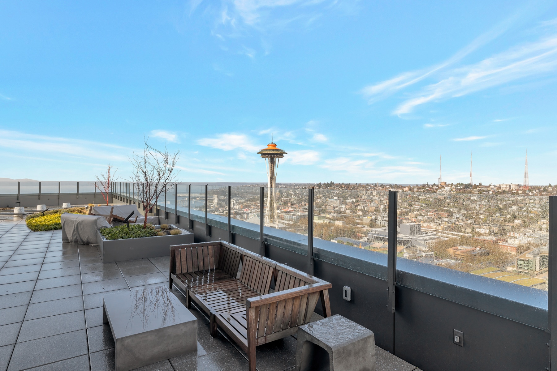 Building Photo - 2510 6th Ave