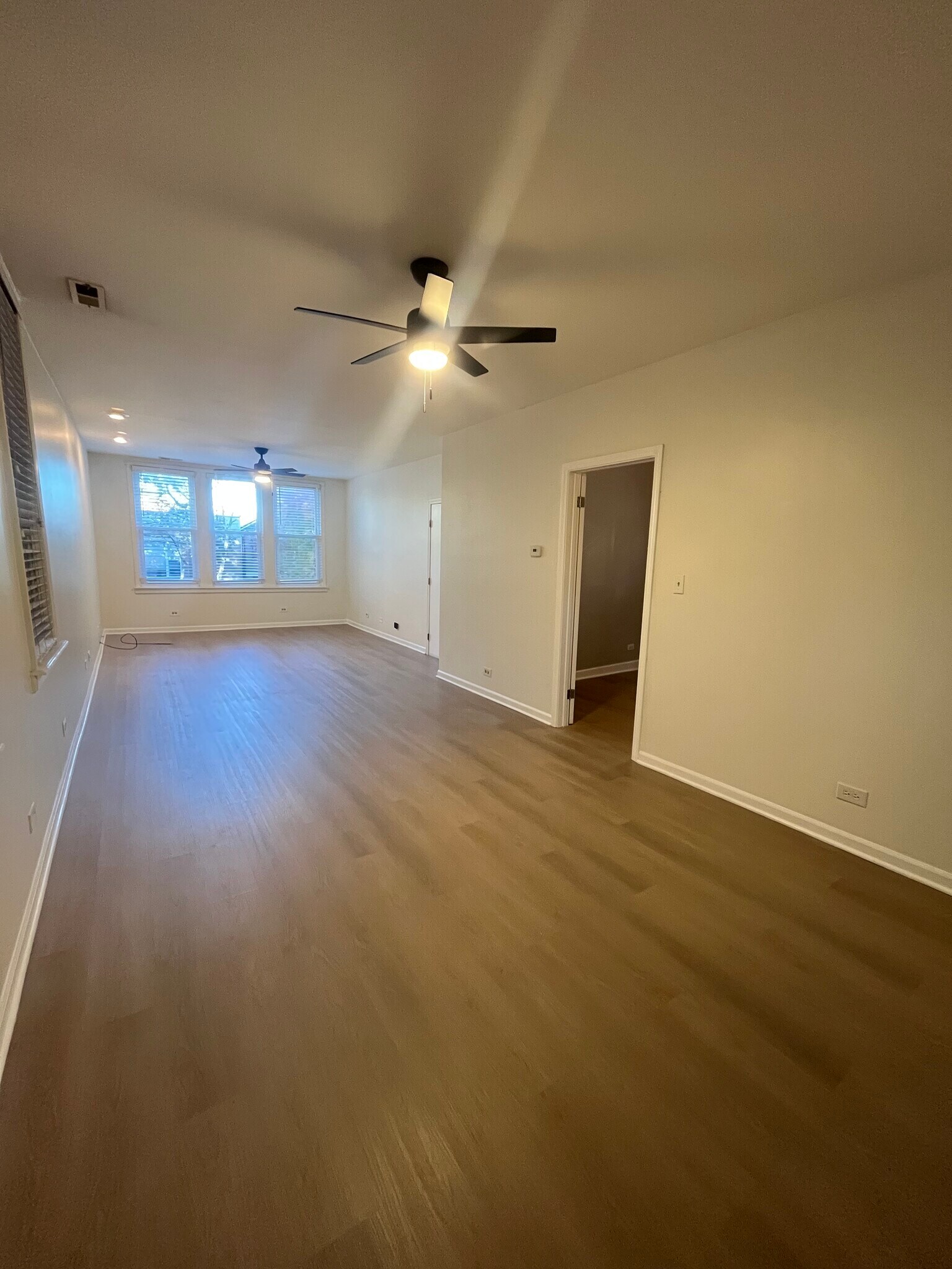 Building Photo - 1655 N Artesian Ave