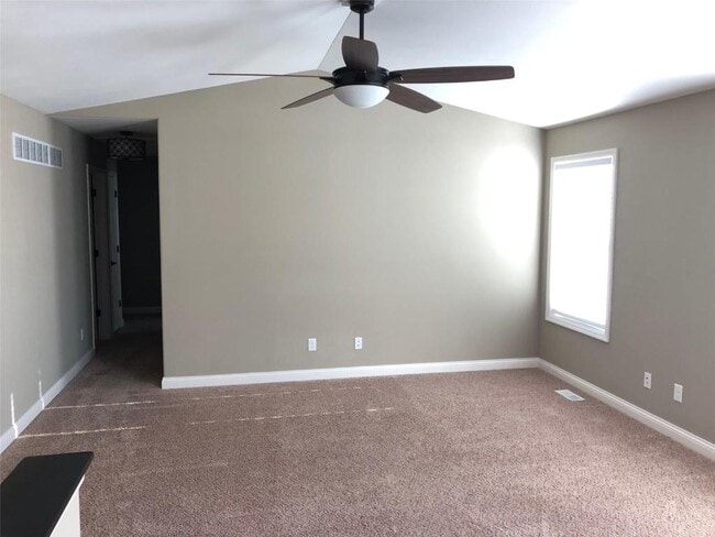 Building Photo - 480 Honeysuckle Creek Dr