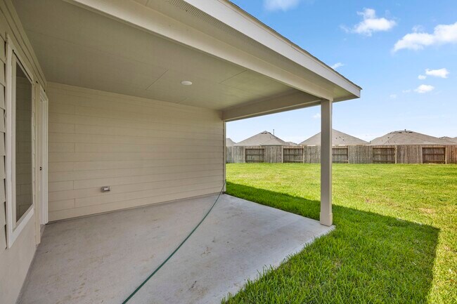 Building Photo - 7339 Bartoncliff Dr