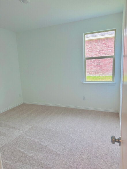 Building Photo - 3012 Chinkapin Ln
