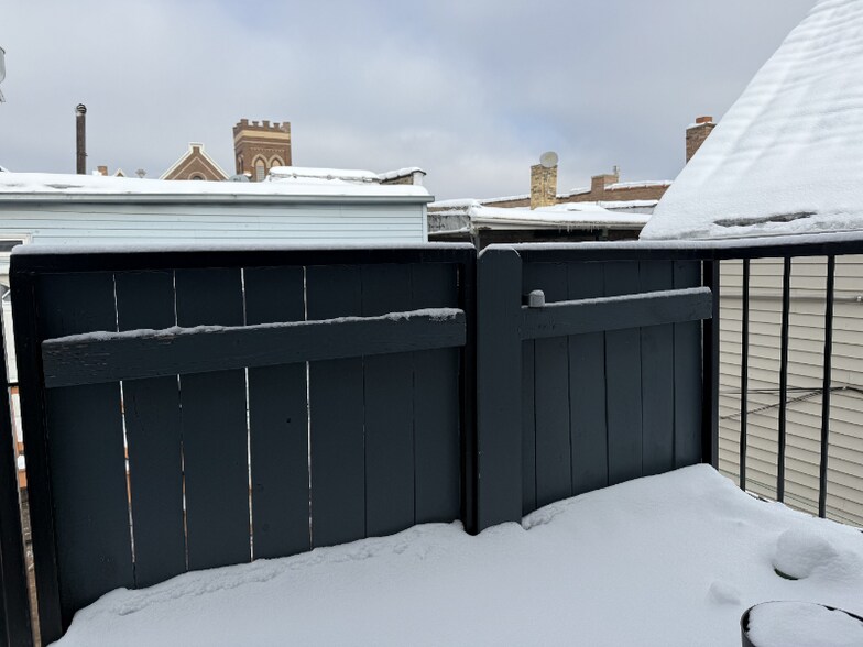 Building Photo - 3525 W Fullerton Ave