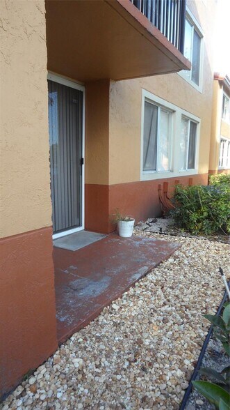Building Photo - 10749 Cleary Blvd