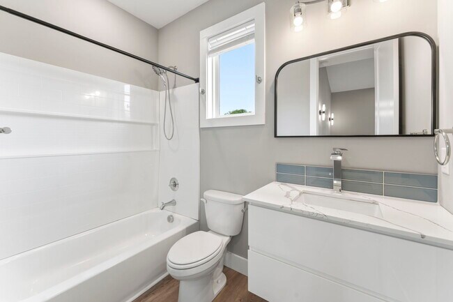 Building Photo - Medford Mews, Carriage House 317