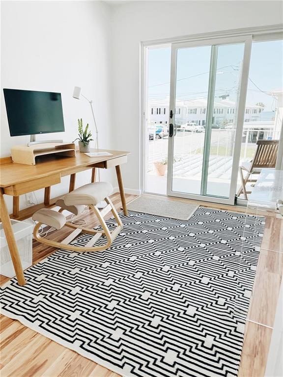 Building Photo - 212 Bunkerhill Ln