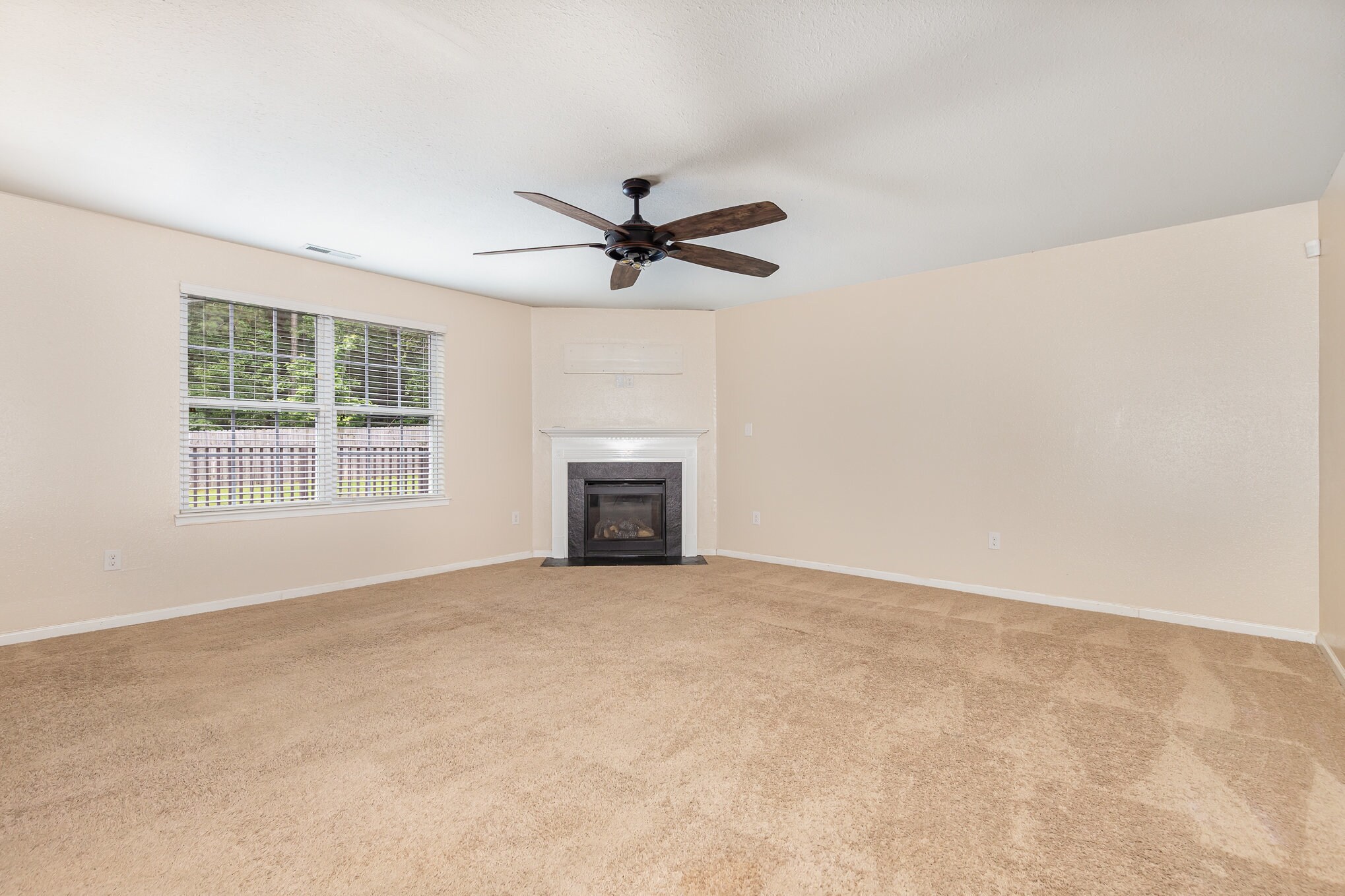 Building Photo - 486 Botanical Ct