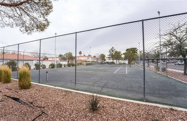 Building Photo - 1133 Willow Tree Dr