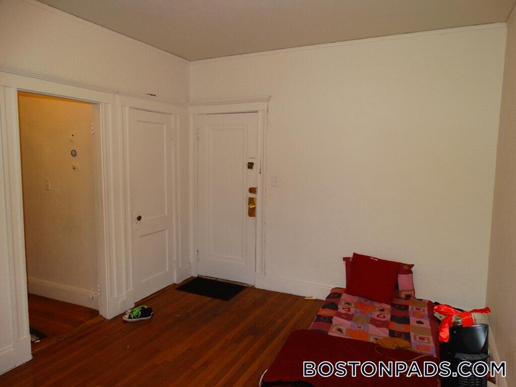 Building Photo - 1167 Boylston St