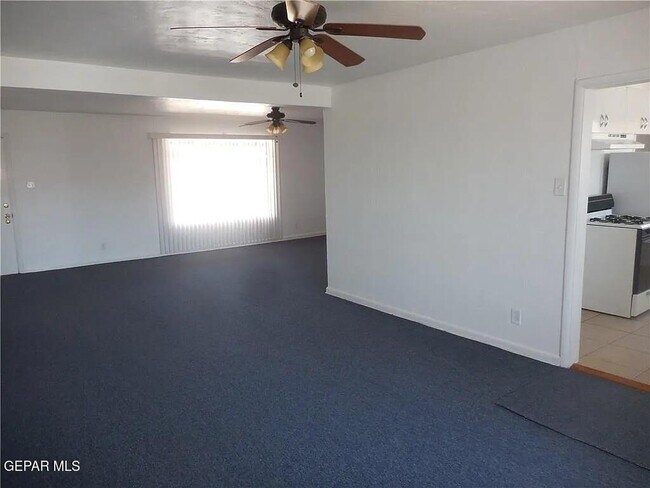 Building Photo - 814 W Yandell Dr