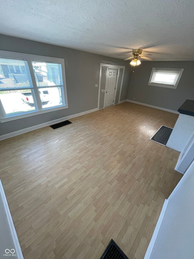 Building Photo - 1019 Churchman Ave