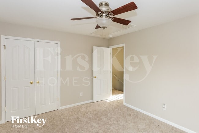 Building Photo - 511 Galesburg Dr