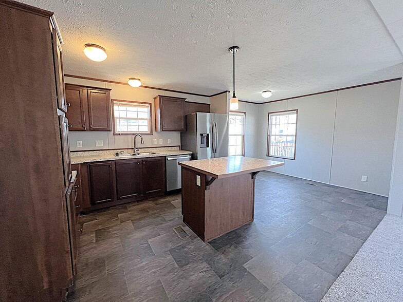 Building Photo - 17086 Coventry Ln