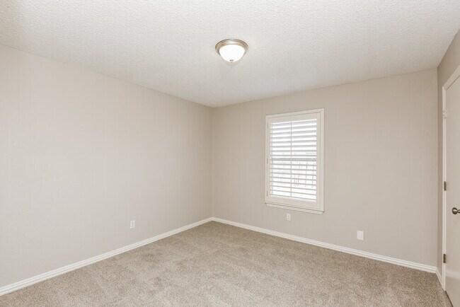 Building Photo - 4079 Tulip Tree Dr