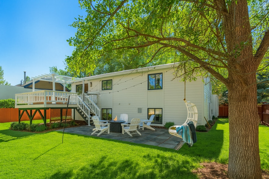 Building Photo - 180 Deer Run