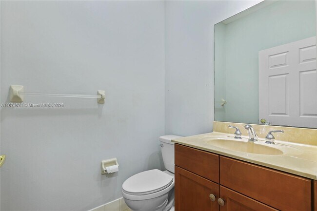 Building Photo - 2658 Sawyer Terrace
