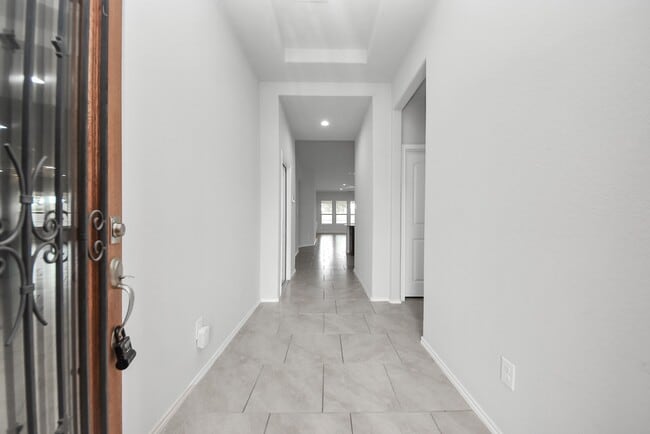 Building Photo - 4618 Terrazza Verde Dr