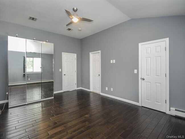 Building Photo - 49 Ashwood Rd