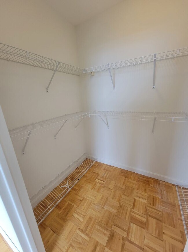 Building Photo - Studio Available Near North Quincy T With Parking