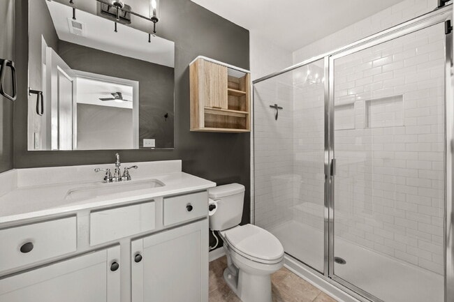 Building Photo - Your Perfect Charlotte Townhome Awaits — B...