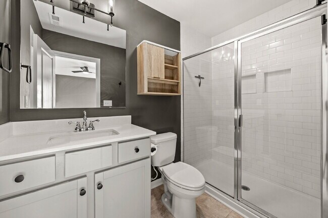 Building Photo - Your Perfect Charlotte Townhome Awaits — Bright, Modern, and Move-In Ready!