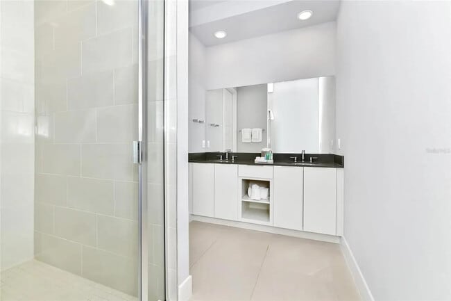 Building Photo - 7740 Sandy Ridge Dr