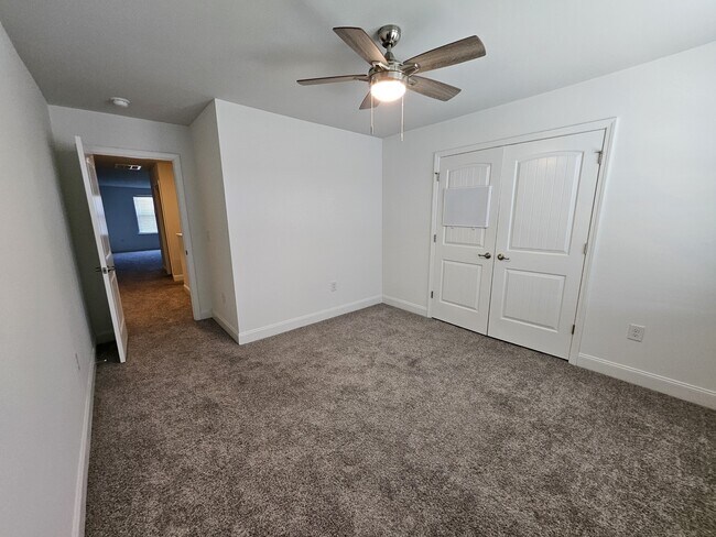 Building Photo - 112 Mergini Dr