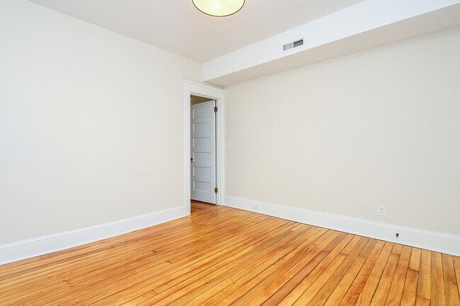 Building Photo - 27 Hubinger St