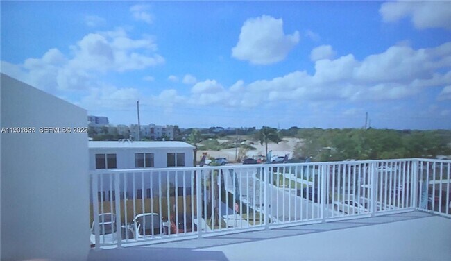 Building Photo - 25810 SW 144th Ave