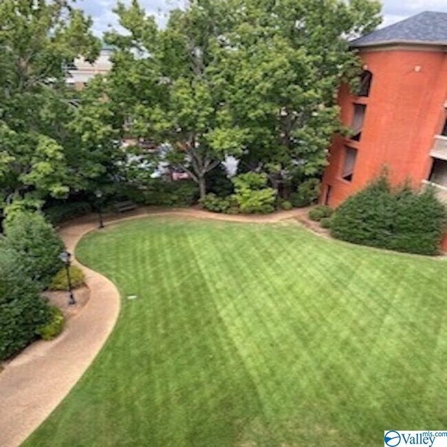 Building Photo - 4770 Whitesburg Dr
