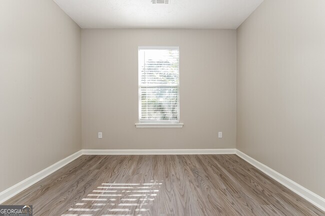 Building Photo - 45 Belmont Cove