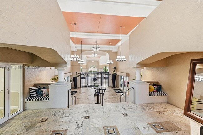 Building Photo - 520 SE 5 Ave