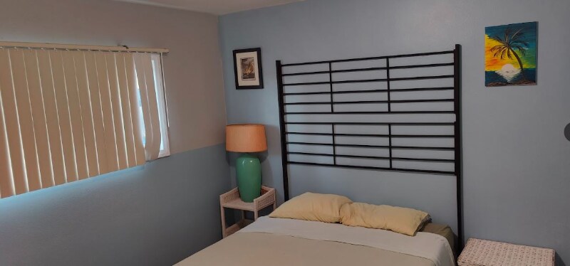 Building Photo - 536 W 39th St