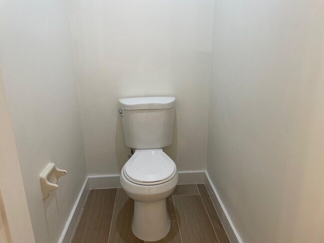 Building Photo - 12472 SW 44th Ct