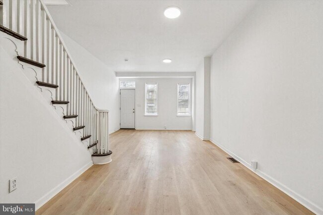 Building Photo - 2508 N Sartain St