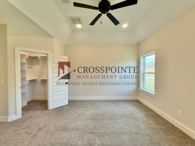 Building Photo - Tour Today! 3 Bedroom, 2 Bathroom Home in Lindale!