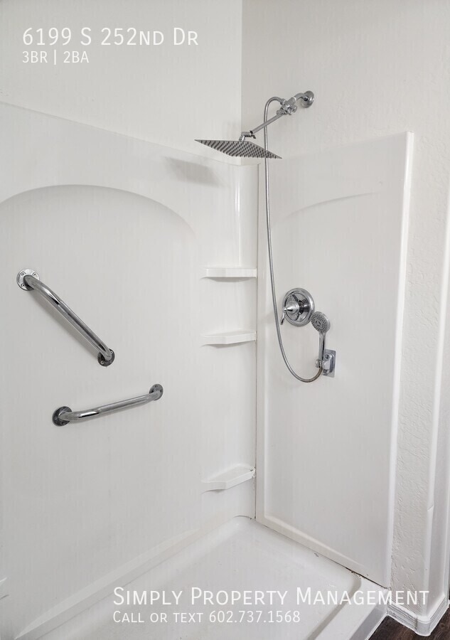 Building Photo - 6199 S 252nd Dr